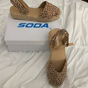 Cheetah Print Espadrille Sandals, Women’s Size 8.5